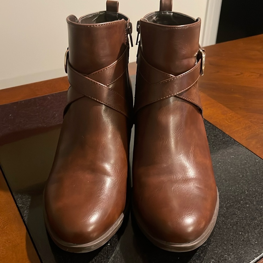 Naturalizer Kimbra bootie 8.5 W